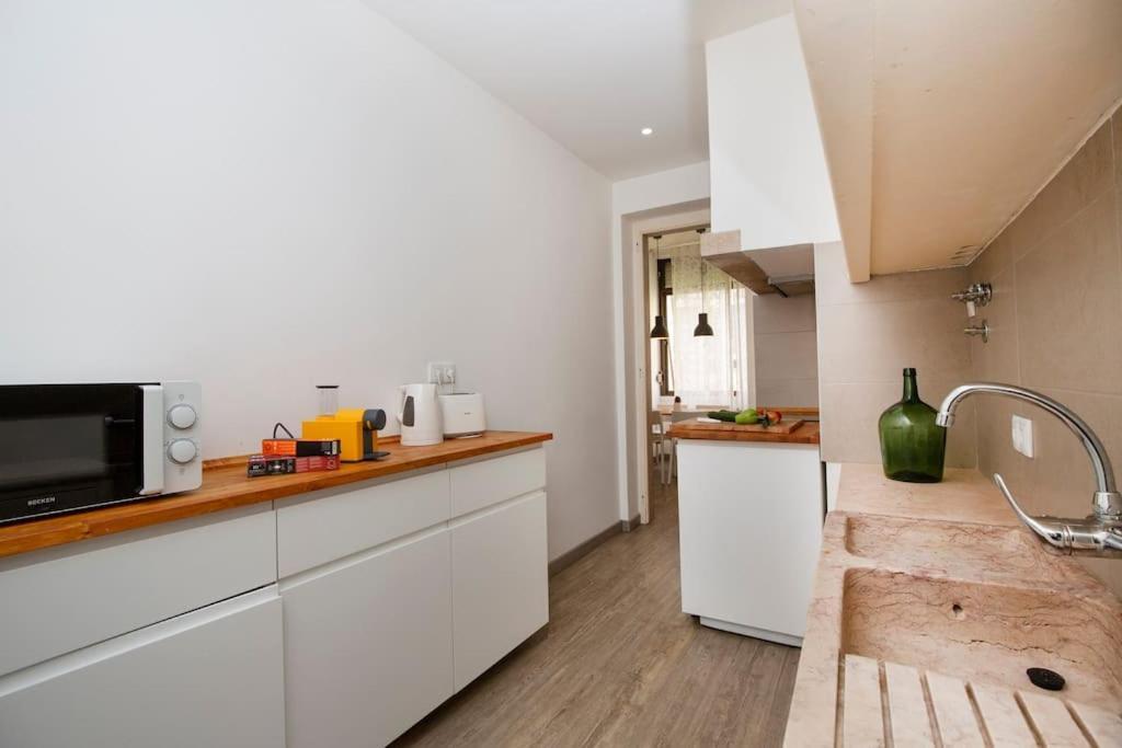 Vintage Apartment *
