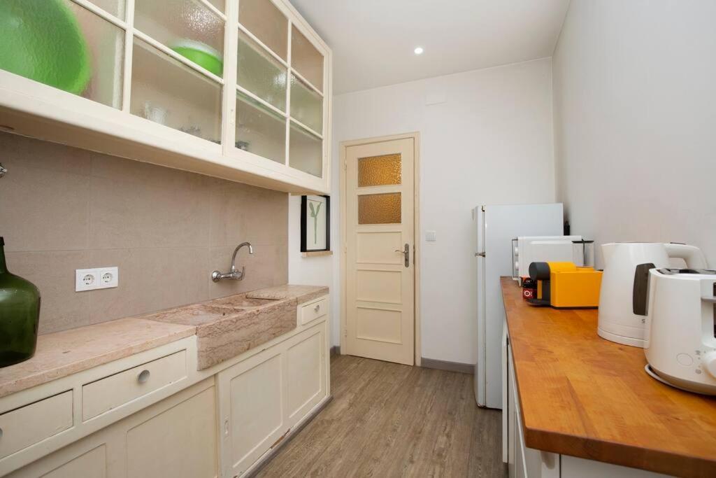 Vintage Apartment Lisbon